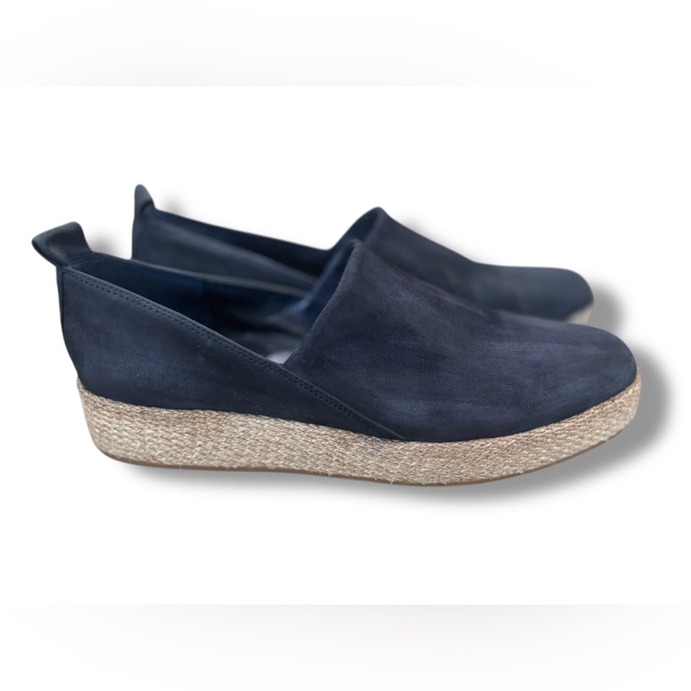 Vince women’s Suede Shoes!!